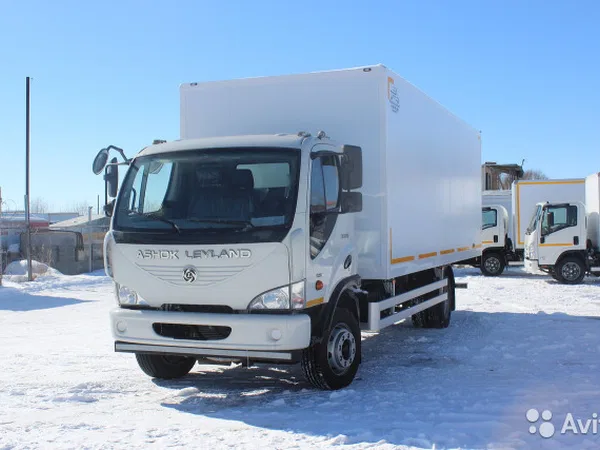 Промтоварный фургон Ashok Leyland