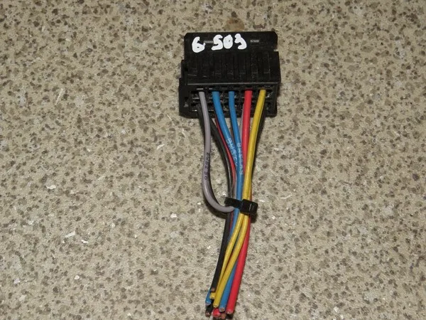 Корпус разъема S153  (мама)