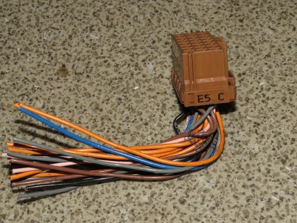 Корпус электроразъема E5 C (Мама)