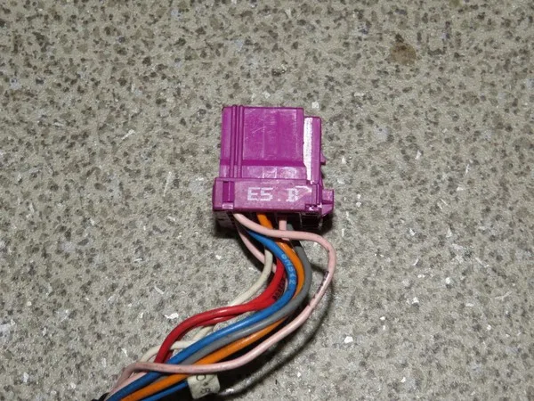 Корпус электроразъема E5 B (Мама)