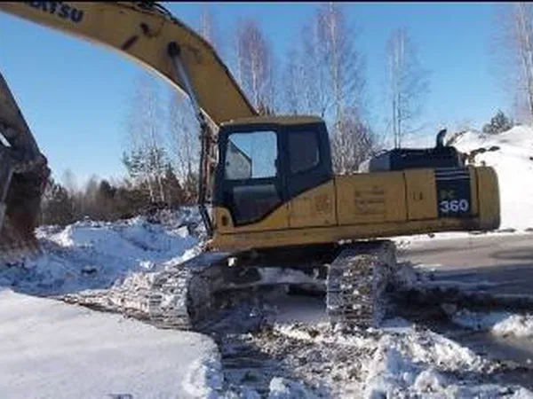 Гусеничный экскаватор Hitachi EX-75 UR5