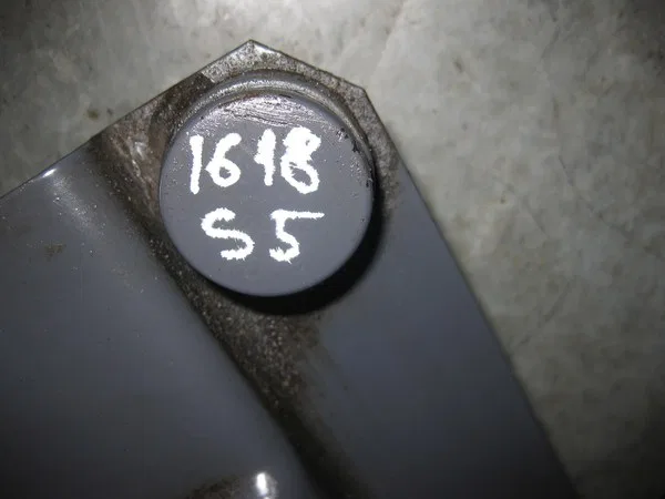 Колесная шпилька M22