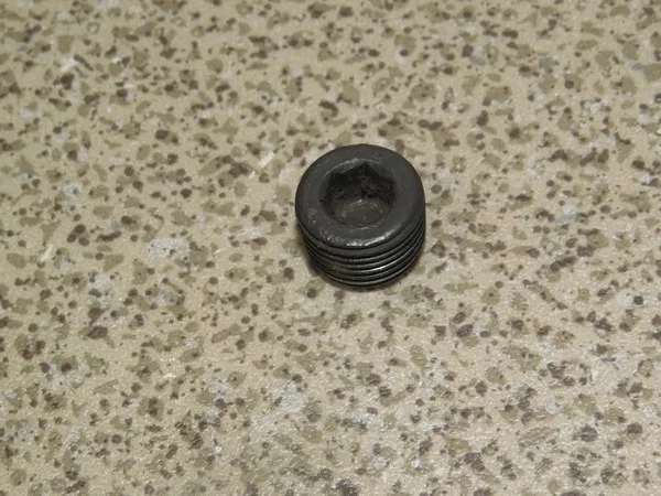 Резьбовая пробка M16x1.5kx12