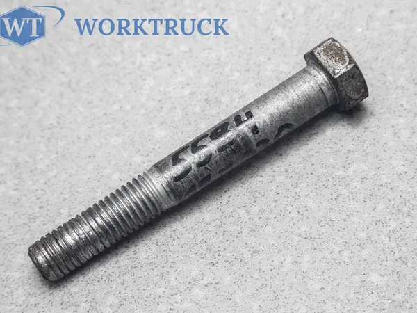 Болт M18*130 с шестигранной головкой длина резьбы 57 mm прочность 10,9