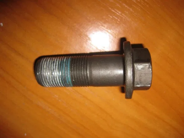 Болт фланцевый M20*55*1.5  длина резьбы 35 mm прочность 8,8 (вторичный вал КПП)