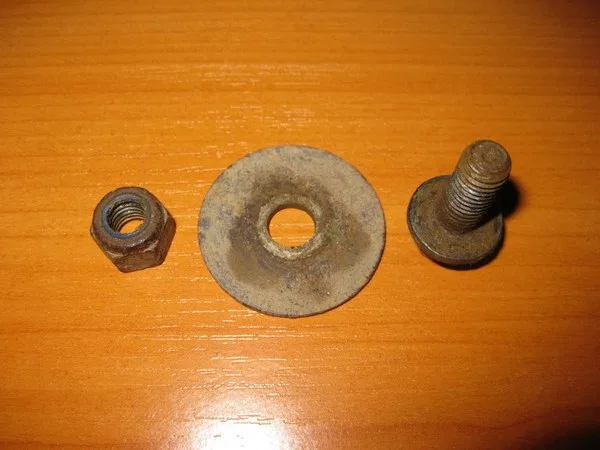 Болт+гайка+шайба M8 крепежный комплект крыльев