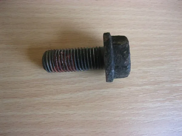 Болт фланцевый M16*40, резьба по всей длине