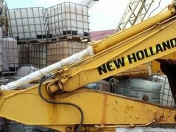 Гусеничный экскаватор NEW Holland