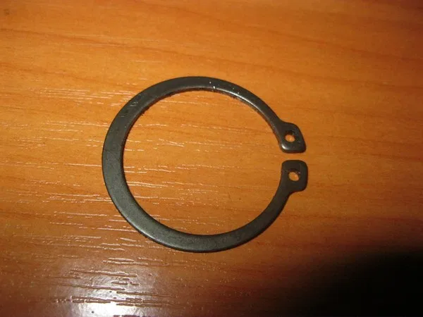 Стопорное кольцо 30х1,5х40,5