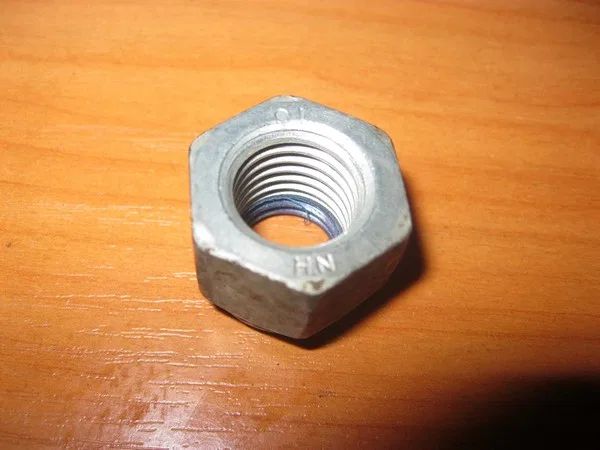 Гайка самоконтрящаяся M16 (крепление тяг стабилизатора)