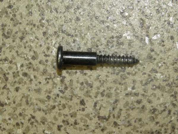 Ось с заплечиком M4*29