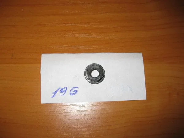 Гайка M8 (уплотнительная шайба)