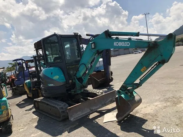 Мини-экскаватор Kobelco SK35SR-3