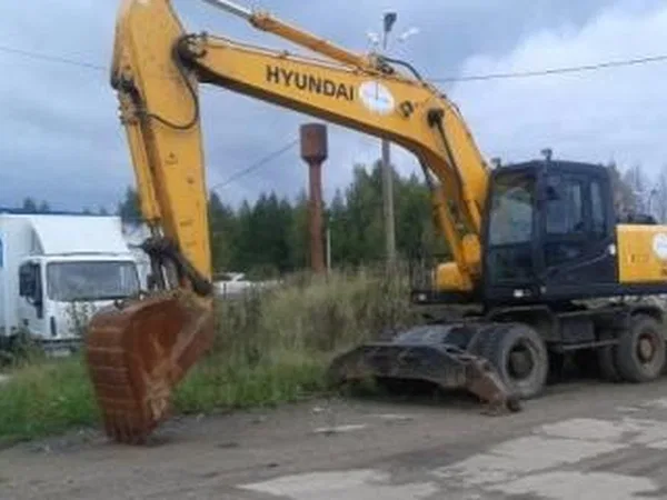 Колесный экскаватор Hyundai R200