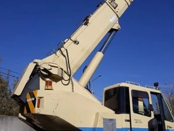 Самоходный кран Komatsu LW 250-5