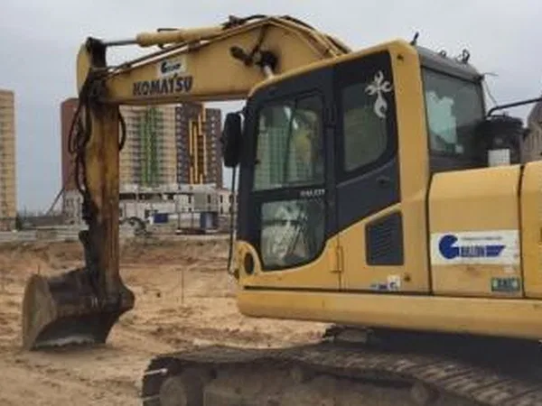 Гусеничный экскаватор Komatsu PC210LC-8