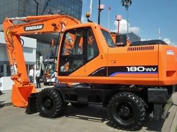 Колесный экскаватор Doosan S180W-V