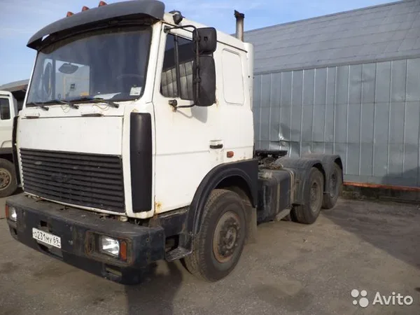 Седельный тягач МАЗ 6422А5-320