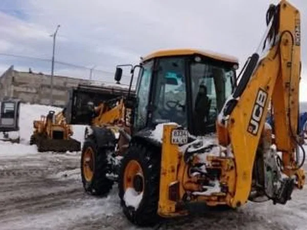 Экскаватор-погрузчик JCB 4CX