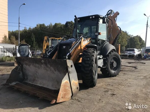 Экскаватор-погрузчик Case 695 ST