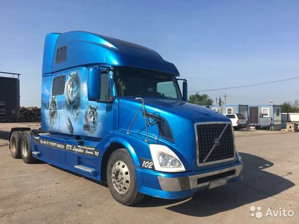 Седельный тягач Volvo VNL 84T780