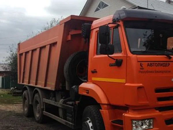 Самосвал КамАЗ 6520