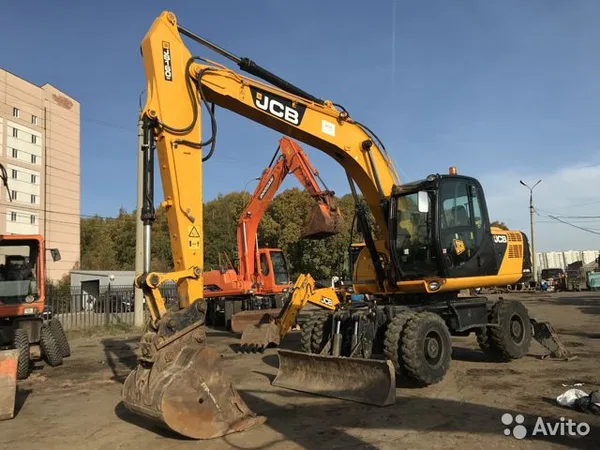 Колесный экскаватор JCB JS 160