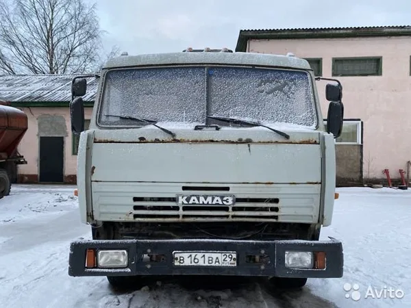 Бортовой грузовик КамАЗ 55102