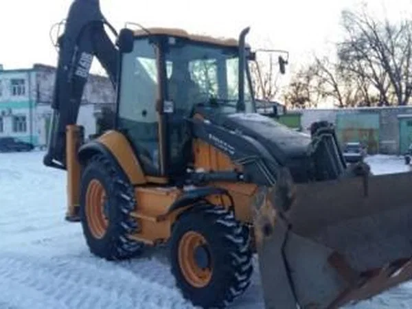 Экскаватор-погрузчик Volvo BL61B
