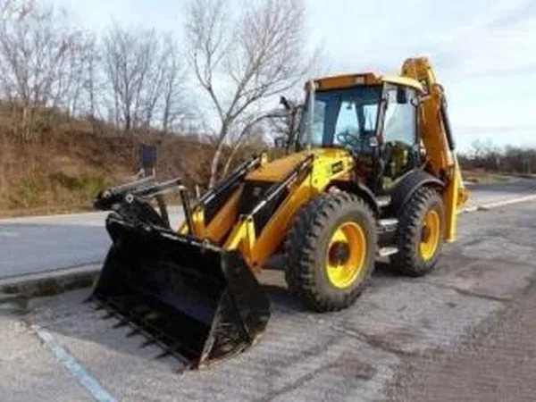 Экскаватор-погрузчик JCB 4CX