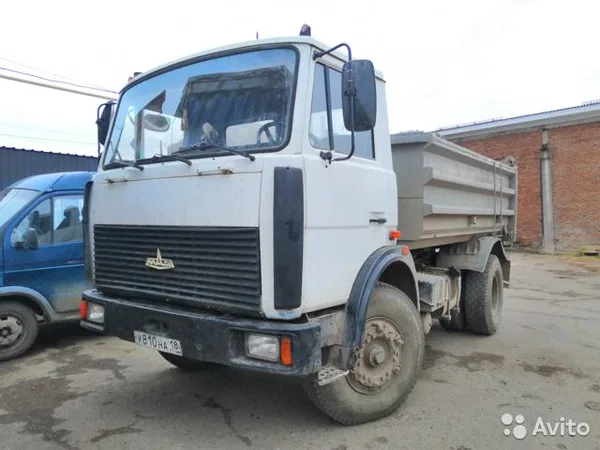 Самосвал МАЗ 5551