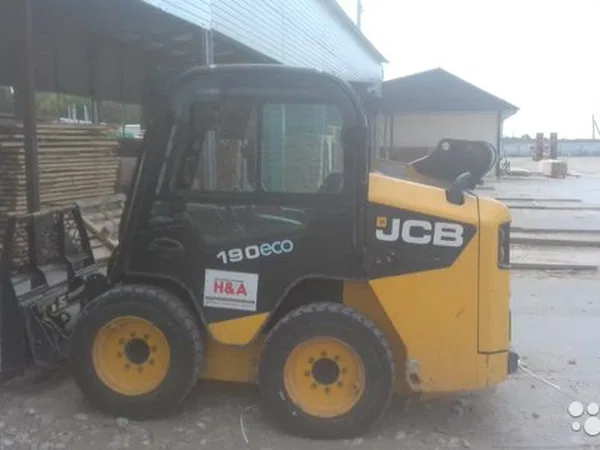 Мини-погрузчик JCB 190