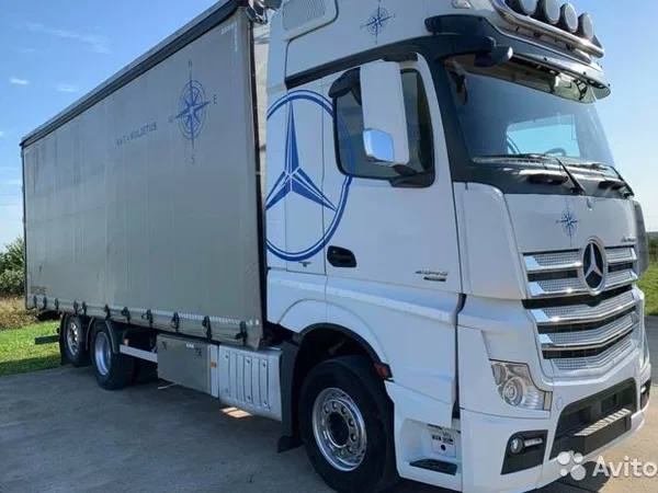 Тентованный грузовик Mercedes-Benz Actros 2545