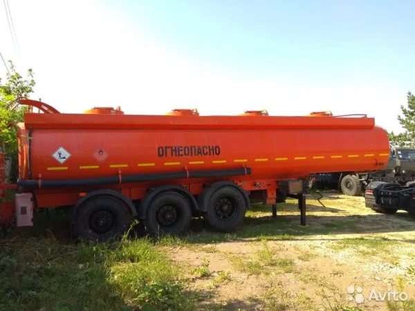 Полуприцеп бензовоз НефАЗ 28 куб