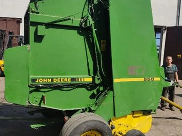 Пресс-подборщик John Deere 550