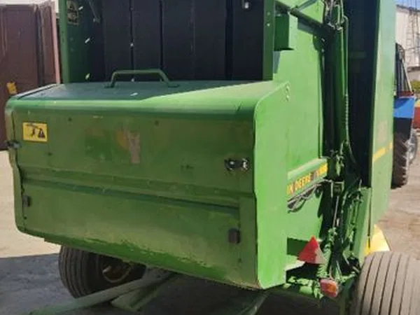 Пресс-подборщик John Deere 550