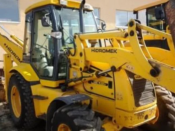 Экскаватор-погрузчик Hidromek 102B