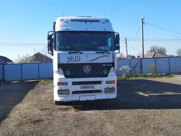 Седельный тягач Mercedes-Benz Actros
