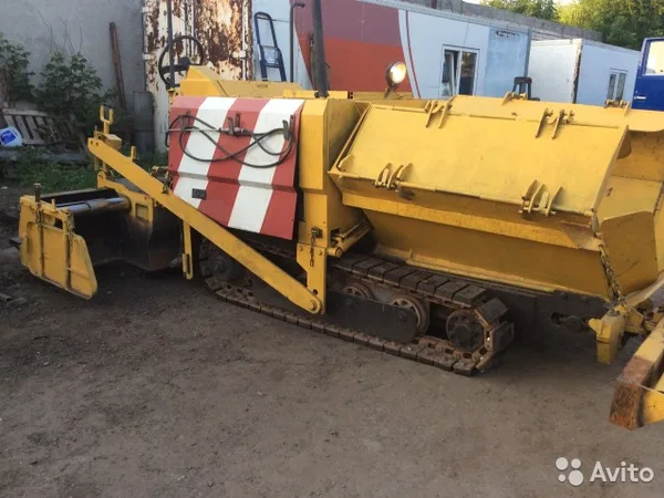 Асфальтоукладчик Hanta AF-240cs