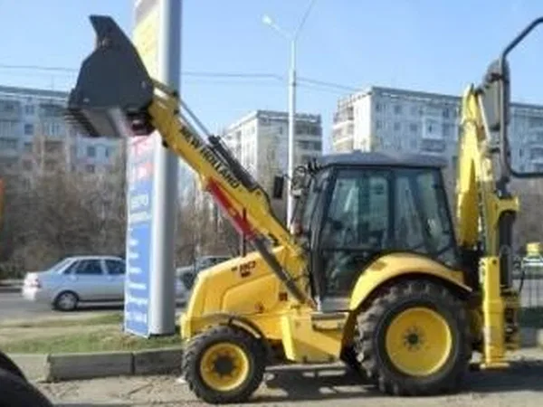 Экскаватор-погрузчик NEW Holland LB110B
