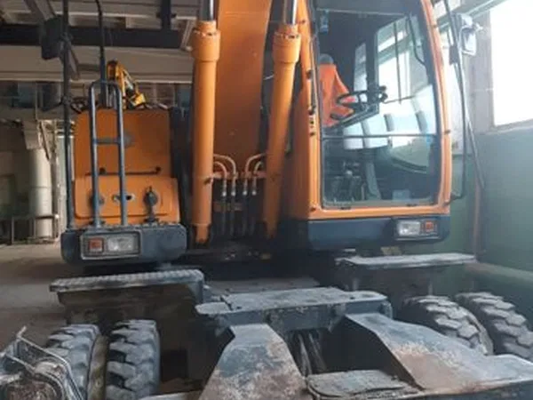 Колесный экскаватор Hyundai R140w-9s