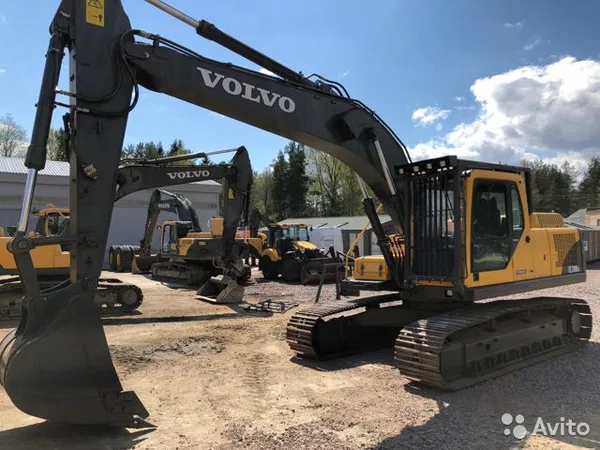 Гусеничный экскаватор Volvo EC 210 BF Prime
