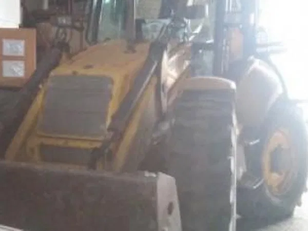Экскаватор-погрузчик NEW Holland