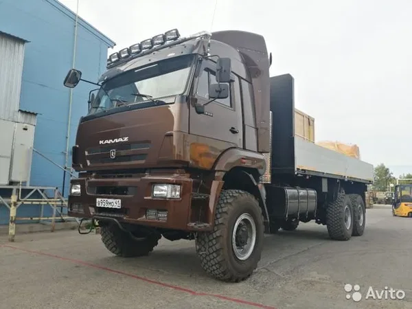 Бортовой грузовик КамАЗ 6522