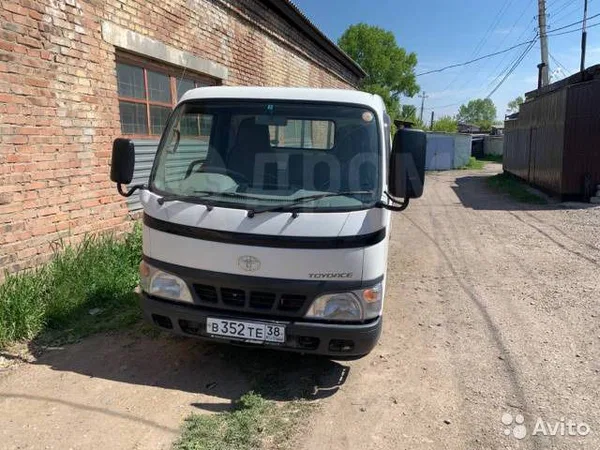 Бортовой автомобиль Toyota ToyoAce