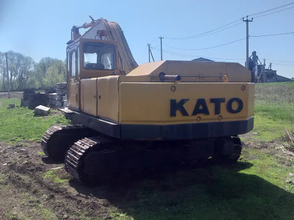 Гусеничный экскаватор KATO