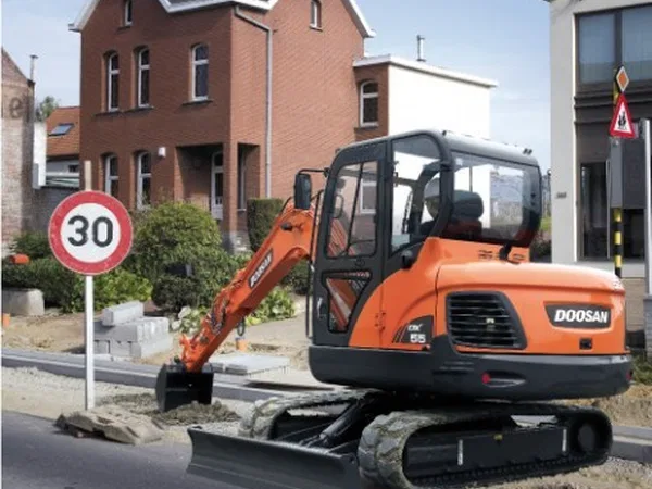 Мини-экскаватор Doosan DX55LC