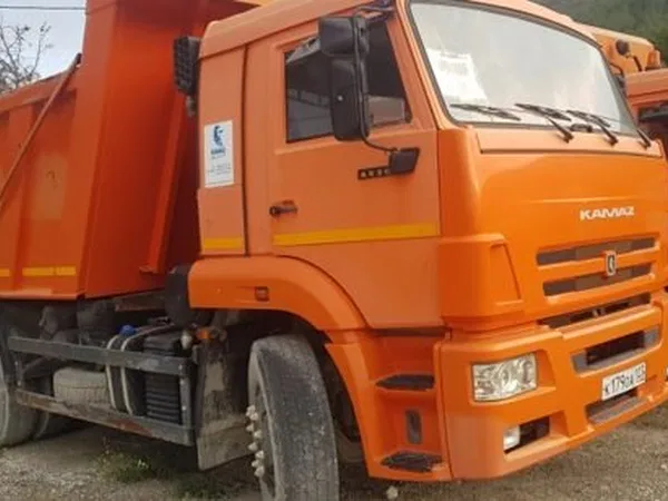Самосвал КамАЗ