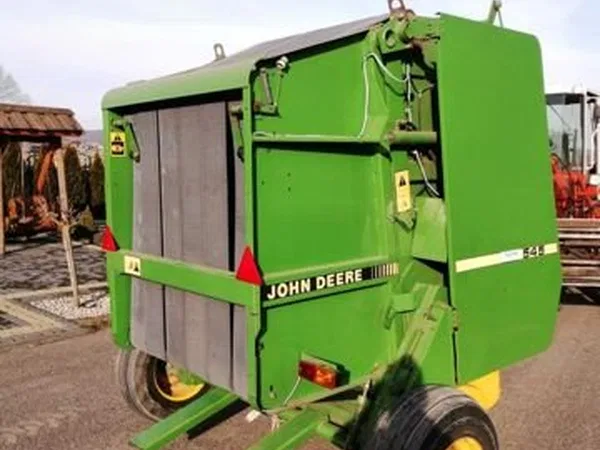 Пресс-подборщик John Deere 545
