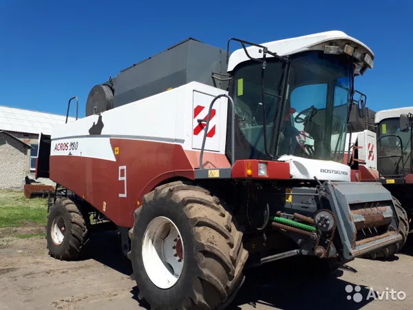 Зерноуборочный комбайн Ростсельмаш ACROS 580